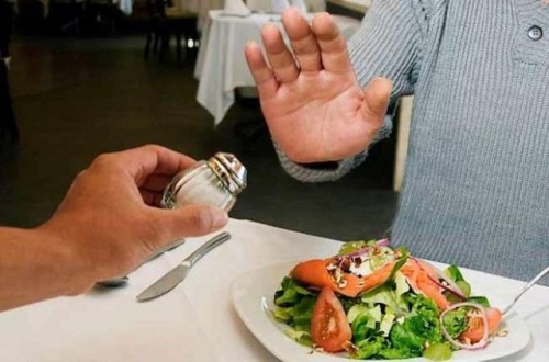 Triển khai các hoạt động kêu gọi người dân giảm tiêu thụ muối trong khẩu phần ăn